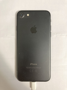 iPhone 7 32ГБ, ЧЕРНЫЙ (3 фото из 4)