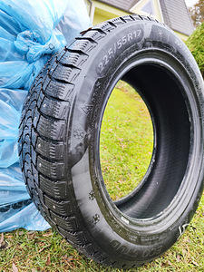 Rehvid 225/55 R17 (2 foto / 5)