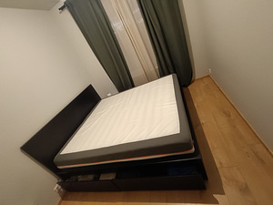 Кровать IKEA Malm 180 x 200 с матрасом (1 фото из 2)