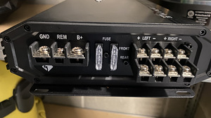 Rockford fosgate 4 kanaliga vôimendi (2 foto / 3)