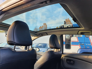 Toyota Yaris Hybrid 2014 (7 foto / 15)