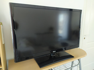 LG LED TV 42 inch (1 foto / 3)