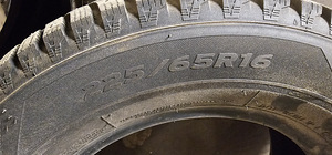 225x65r16 (3 foto / 3)