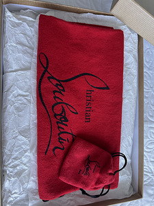 Christian Louboutin (10 foto / 10)
