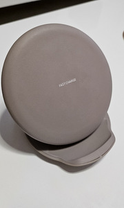 Samsung Convertible Wireless Charger juhtmevaba laadija (2 foto / 2)