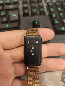Фитнес-трекер Huawei Band 7 (золото/розовый) (3 фото из 3)