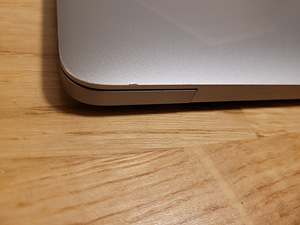 Apple MacBook Pro 15 2017 (5 фото из 6)