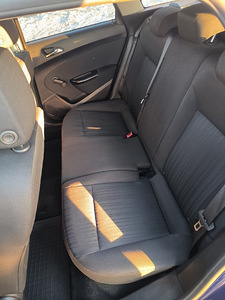 Opel astra j (7 foto / 11)