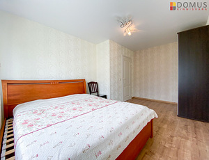 Kangelaste prospekt 42, Pähklimäe, Narva, Ida-Virumaa (5 foto / 10)