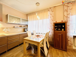 Oru tn 11, Kreenholmi, Narva, Ida-Virumaa (5 foto / 10)