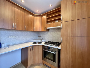 Kangelaste prospekt 27, Pähklimäe, Narva, Ida-Virumaa (2 foto / 10)