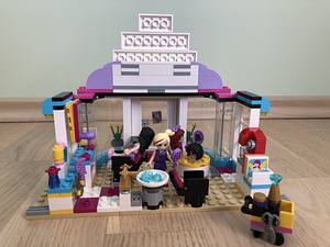LEGO Friends 41093 Парикмахерская (2 фото из 3)