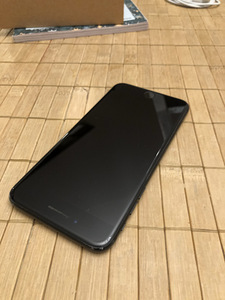iPhone 7 Plus 32GB Black (2 foto / 4)