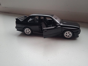 BMW M3 mudel mudelauto (5 foto / 5)