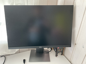 Монитор DELL P2421 24,1 дюйма (с дифектом, см. фото) (2 фото из 5)