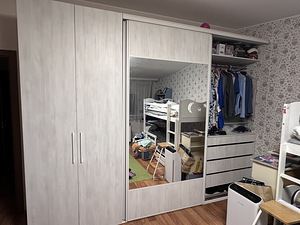 Eksklusiivne eritellimusel valmistatud riidekapp (2 foto / 4)