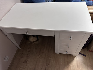 Детский стол Meblik (3 фото из 4)