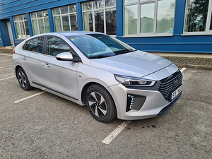 Hyundai Ioniq 1.6 77kW hübriid (bensiin / elekter) 2018 (2 foto / 15)