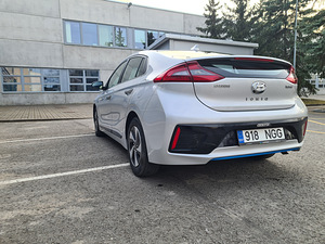 Hyundai Ioniq 1.6 77kW hübriid (bensiin / elekter) 2018 (5 foto / 15)