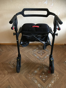 Kokkupandav kvaliteetne rulaator (1 foto / 5)