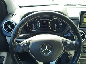 Mercedes benz b180 (2 foto / 8)