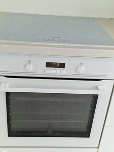 Духовка Electrolux