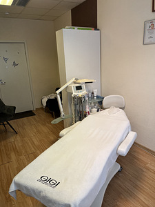 Üürile anda sisustatud kontor (töökoht). (2 foto / 3)