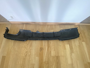 BMW F10 F11 tagumine must läikiv difuusor Rear spoiler (3 foto / 3)