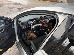 Ford Mondeo 1.8 92kw (5 foto / 5)