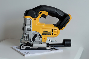 Аккумуляторный лобзик Dewalt DCS331N 18V (2 фото из 3)