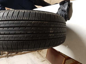 Продам летние шины (2 фото из 3)