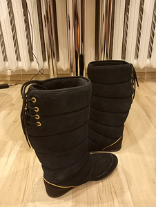 Зимние сапоги Adidas, оригинал (3 фото из 3)