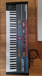 Müüa Roland Juno 106 (1 foto / 3)