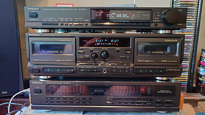Technics - Quartz Synthesizer Stereo Tuner ST-G560L (9 foto / 10)