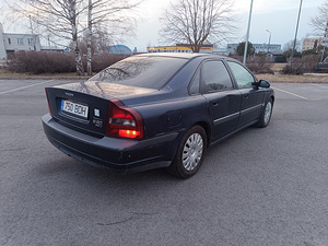 Volvo s80 (9 фото из 11)