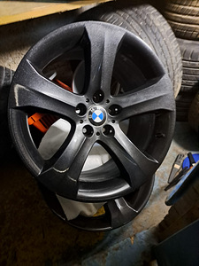 Диски BMV X5 (2 фото из 5)