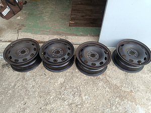 Диски диаметр 15 VAG Audi (3 фото из 3)