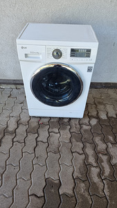 Pesumasin LG F1073ND 600x440x850 (1 foto / 3)