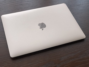 MacBook Air 13, Retina, 2018, 8GB RAM, 256GB SSD (2 foto / 6)