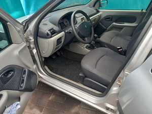 Renault thalia 1.4 2005 (4 foto / 15)