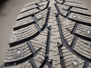 Nissan 16" original valuveljed (3 foto / 8)