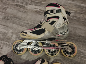 Rulluisud Rollerblade naiste nr 40 + kaitsmed (4 foto / 7)