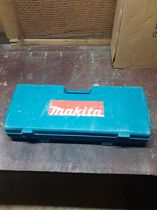 Универсальная пила Makita JR3050T
