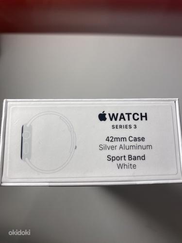 Новые Apple Watch Series 3, спортивный ремешок 42 мм, белый (фото #2)