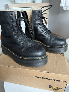 Dr.Martens talvesaapad platvormid nr 38 (1 foto / 4)