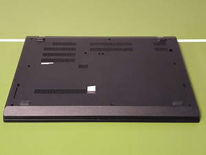 Lenovo Thinkpad L590/ 15,6" FullHD/ I3-8145U/ 8GB/ 256GB (4 foto / 6)