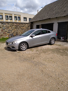 Volvo s60 R-design (10 foto / 15)