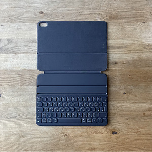 Smart Keyboard Folio for iPad Pro 11-inch and iPad Air RUS (1 foto / 2)