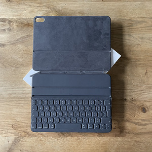 Apple Smart Keyboard Folio for Apple 11 inch iPad Pro (1 foto / 3)