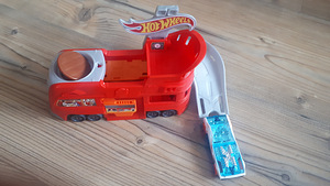 Hot wheels, хот вилс (2 фото из 4)